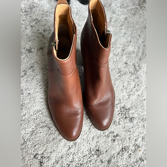 Ankle boots in brown - Picture 3 of 8